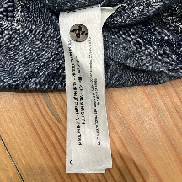 Women's Ariat Blue White Embroidered Western Long Sleeve Shirt Size M,‎ 0030 B 1 - Picture 10 of 12